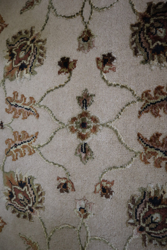 Persian Design Rug, Silk Flower Rug, 6x6 Round Rug